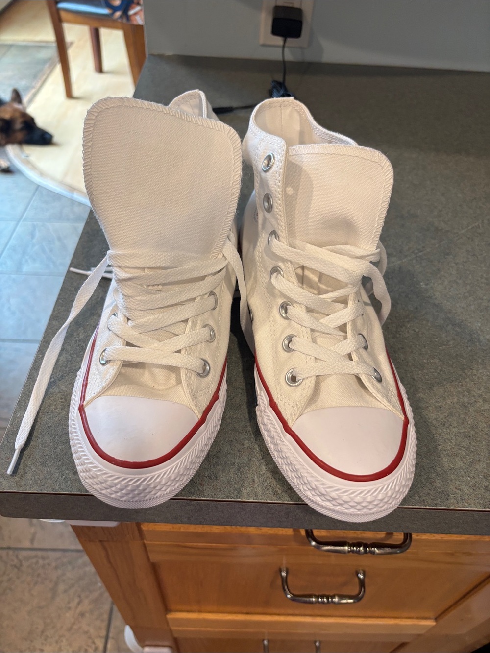 White High-Top womenโs Converse Canvas Sneakers with Red Trim 7.5 BNWT